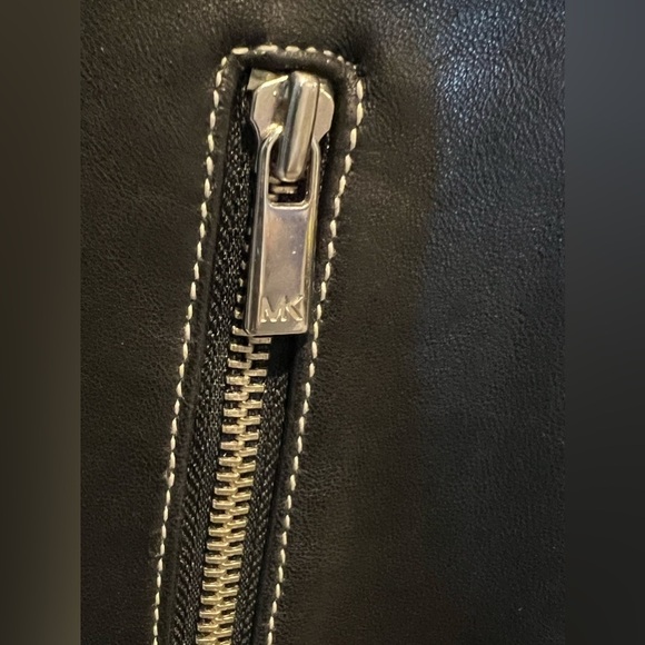 018. MK Women’s Black Leather Jacket GORGEOUS! Length 25” • M - Picture 5 of 10